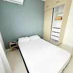 Moderno apto a pasos de la playa