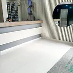 Moderno apto a pasos de la playa